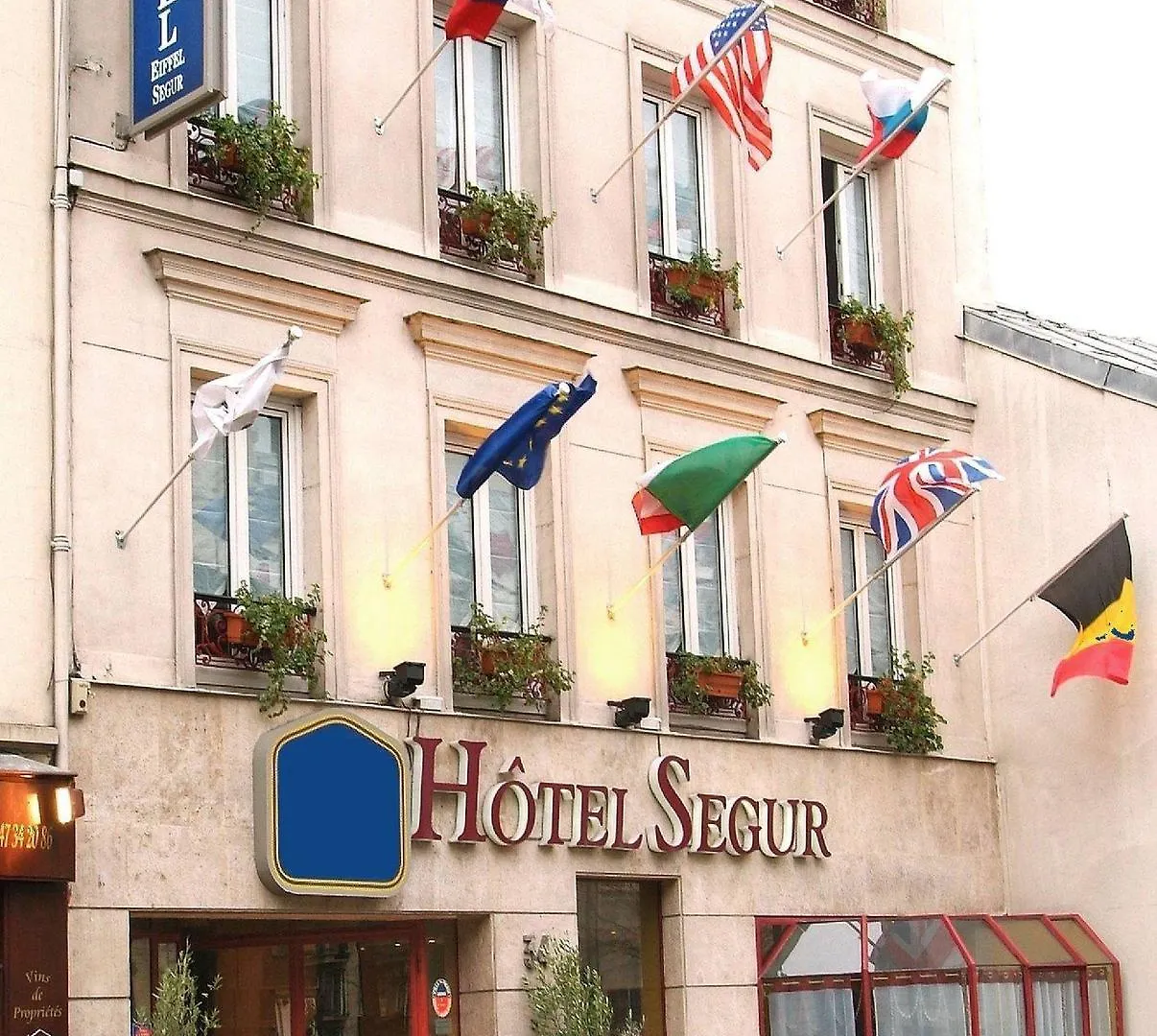 Eiffel Segur Hotel 3*