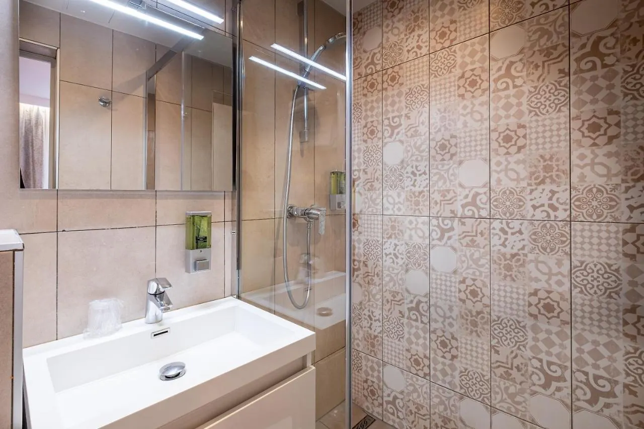 Hotel Eiffel Segur