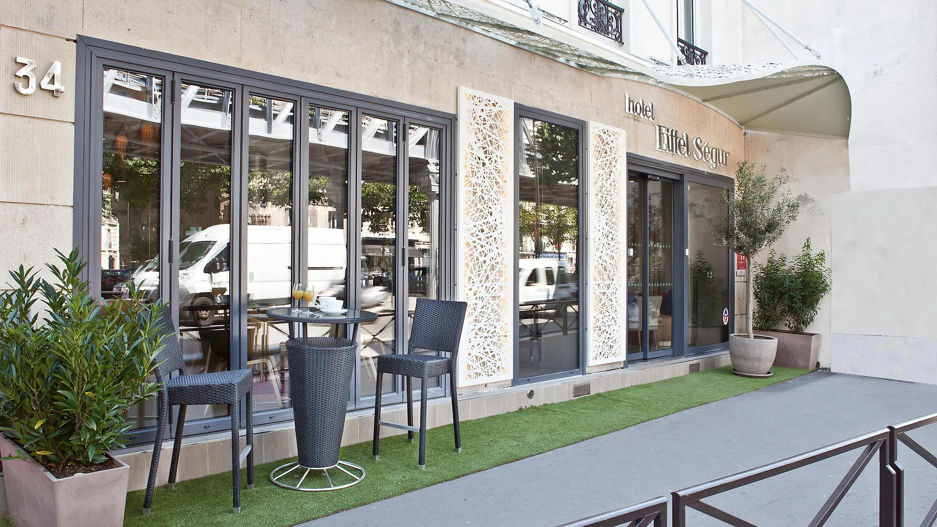 Eiffel Segur 3* Париж