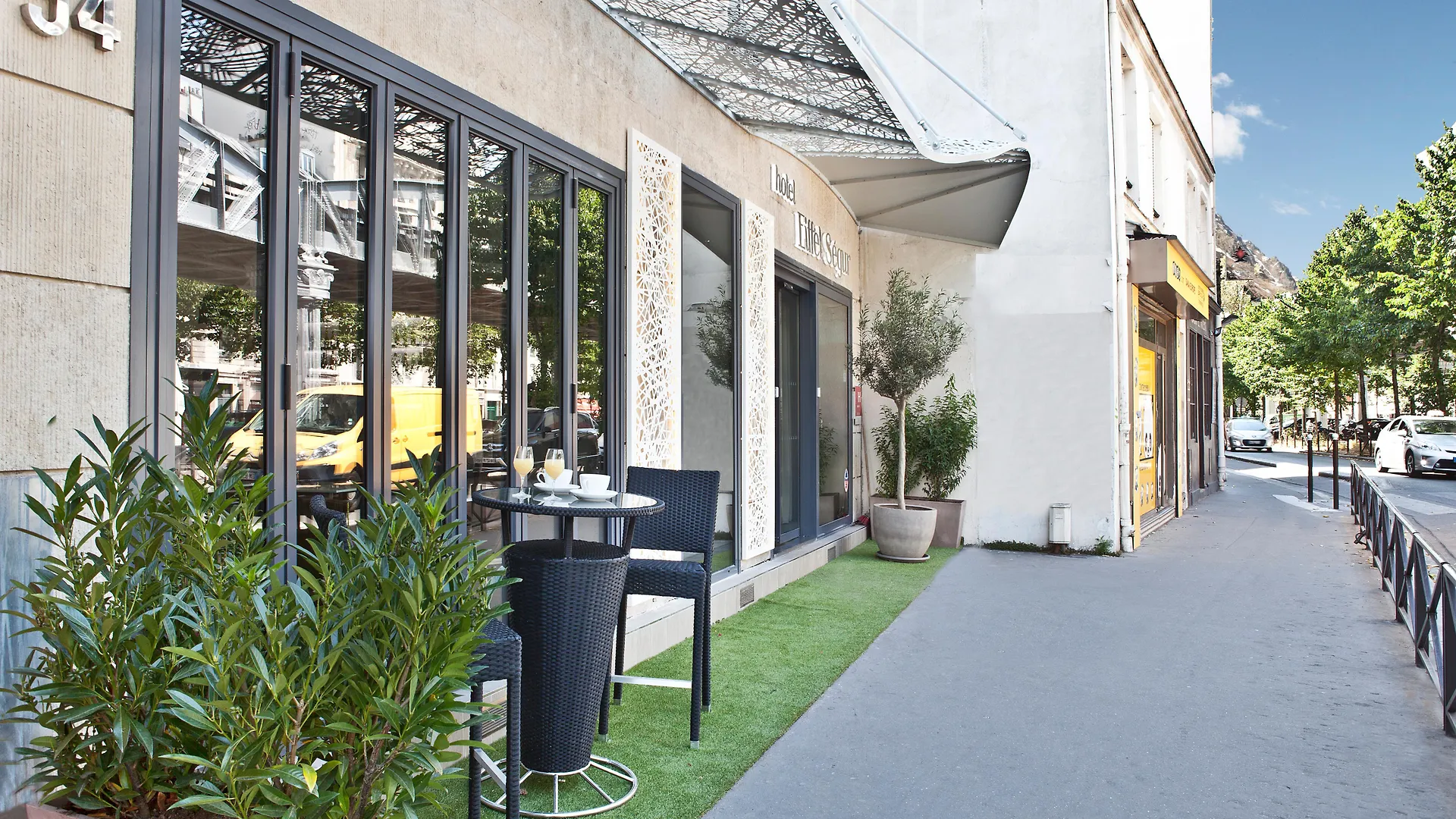 Eiffel Segur Hotel 3*
