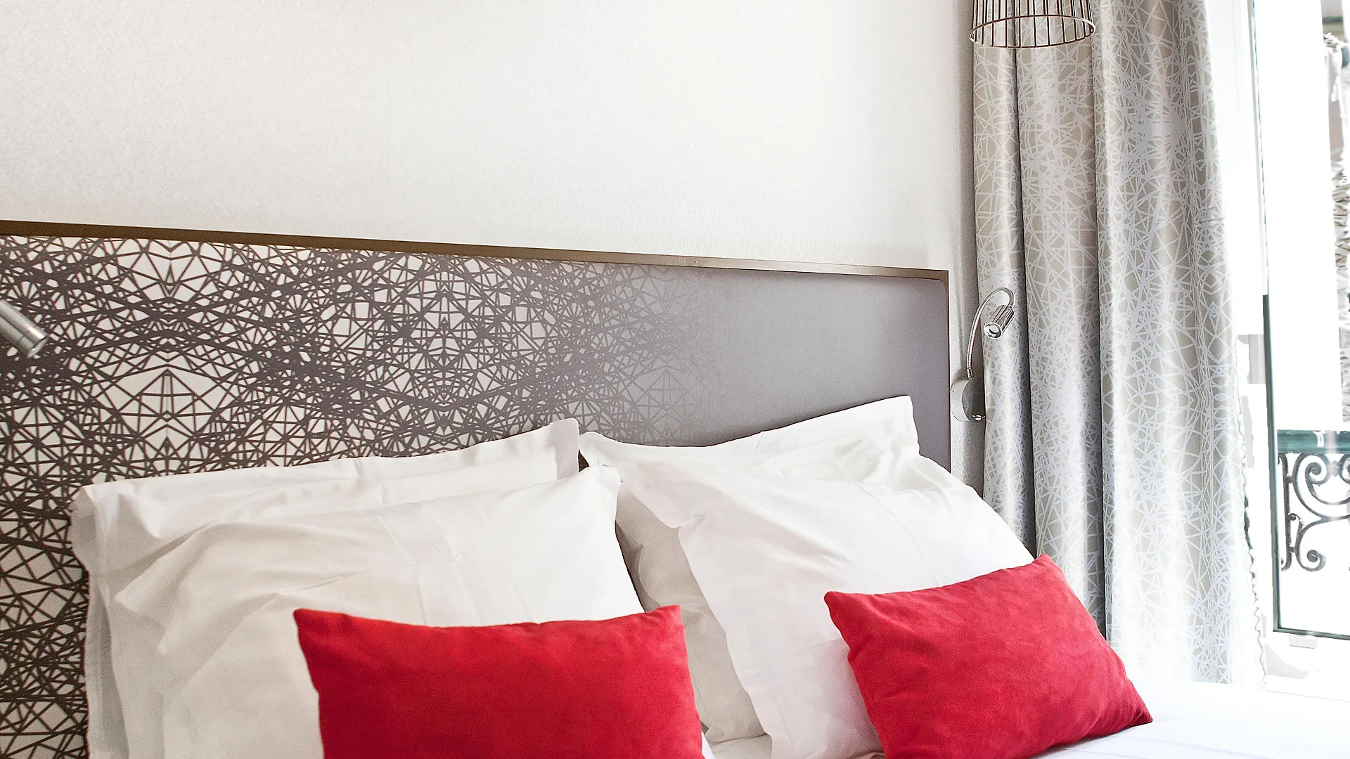 Hotel Eiffel Segur