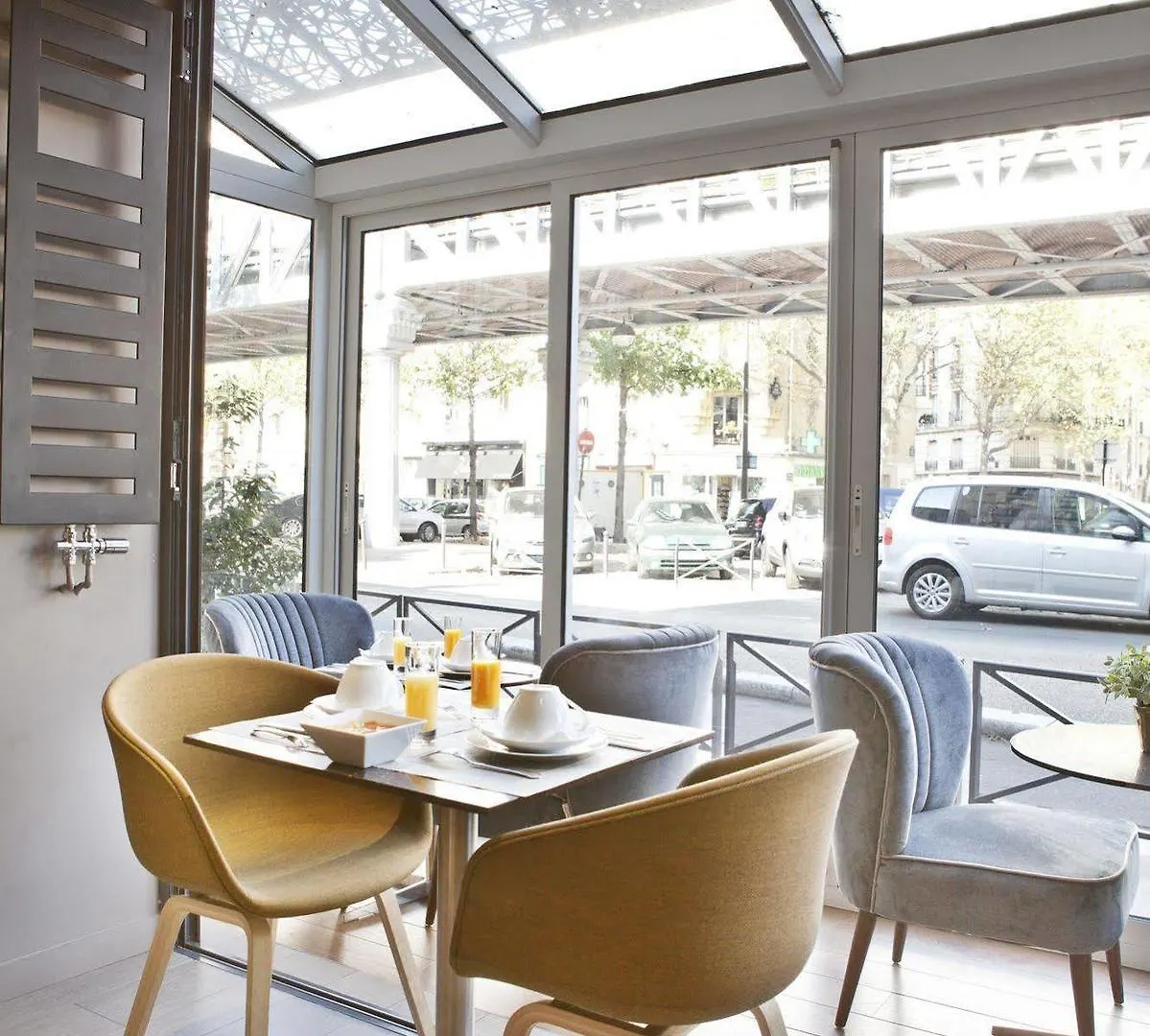Eiffel Segur Hotel 3*