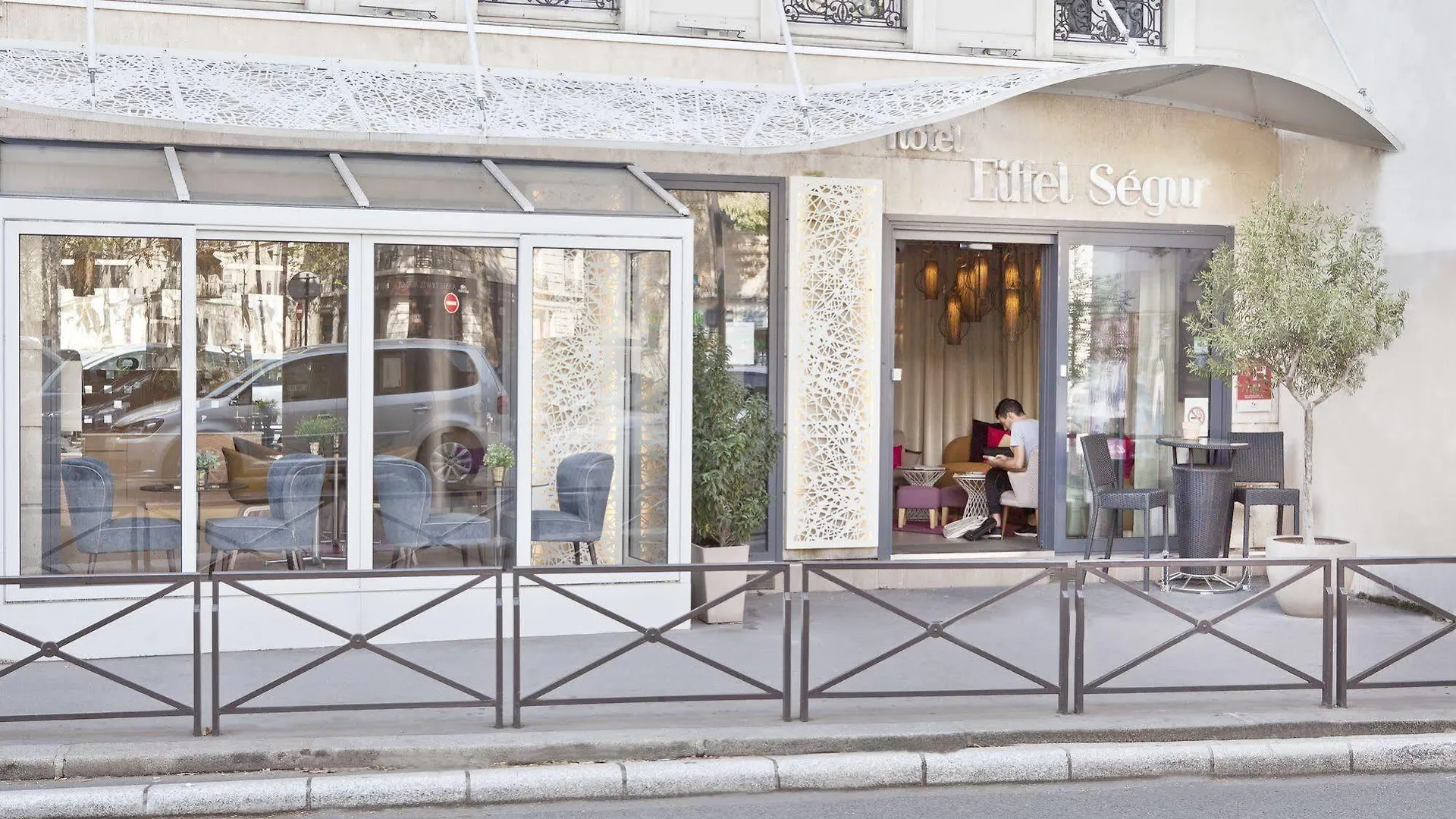 Eiffel Segur Hotel 3*