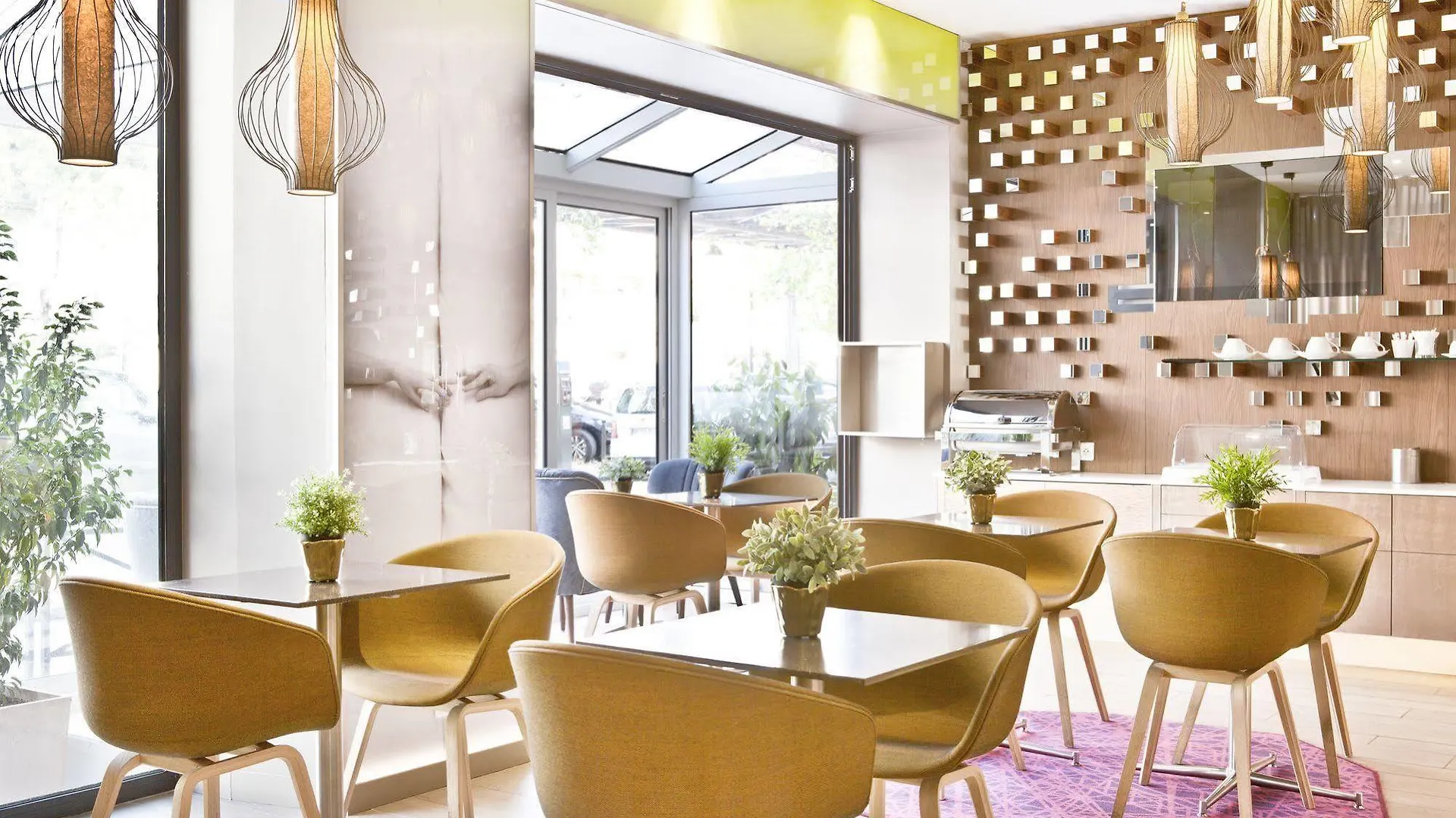 Hotel Eiffel Segur 3*