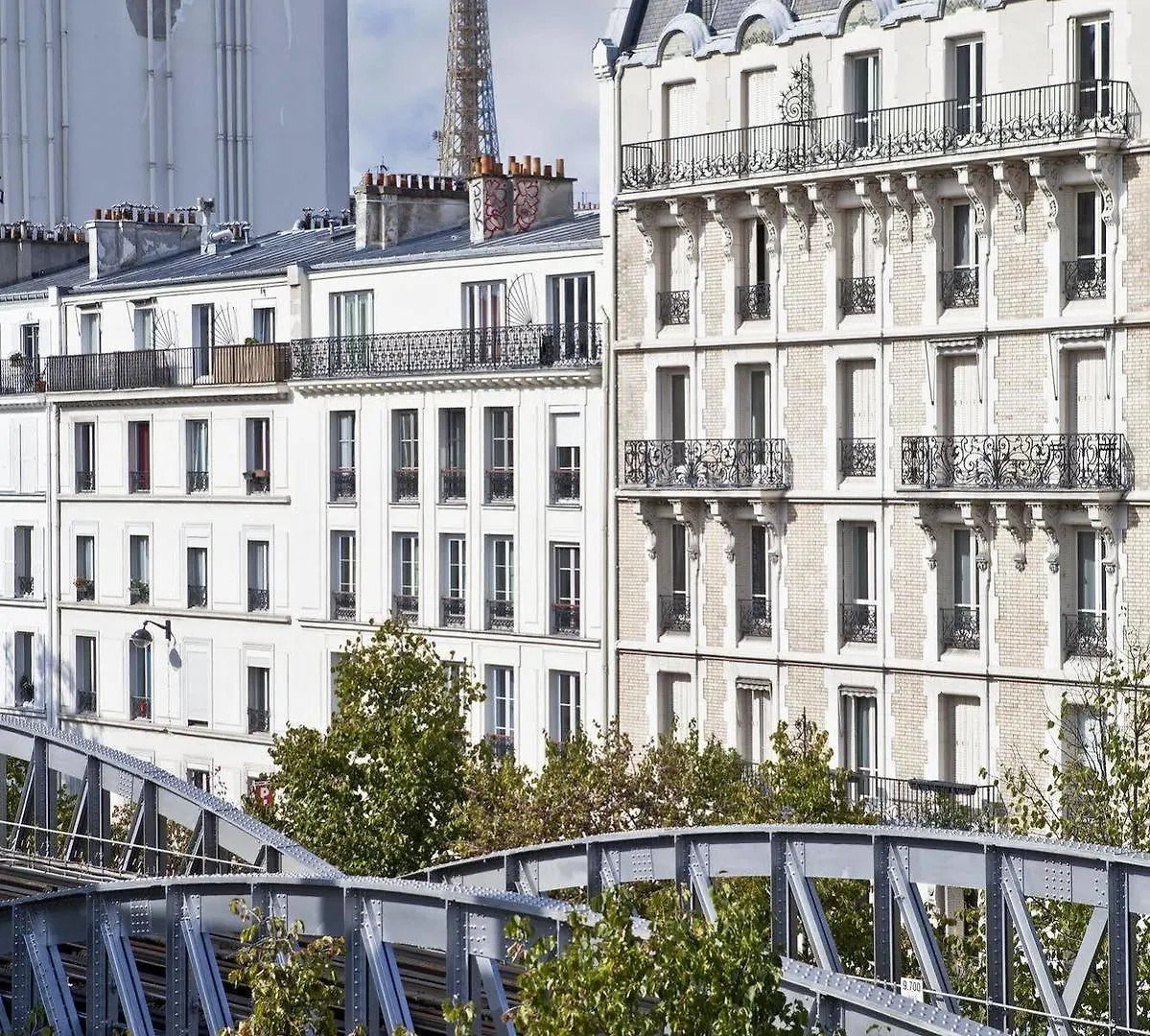 Eiffel Segur 3* Paris